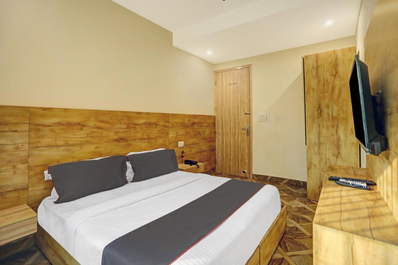 Oyo 81641 Collection O Hotel A1 Residency Neu-Delhi Exterior foto
